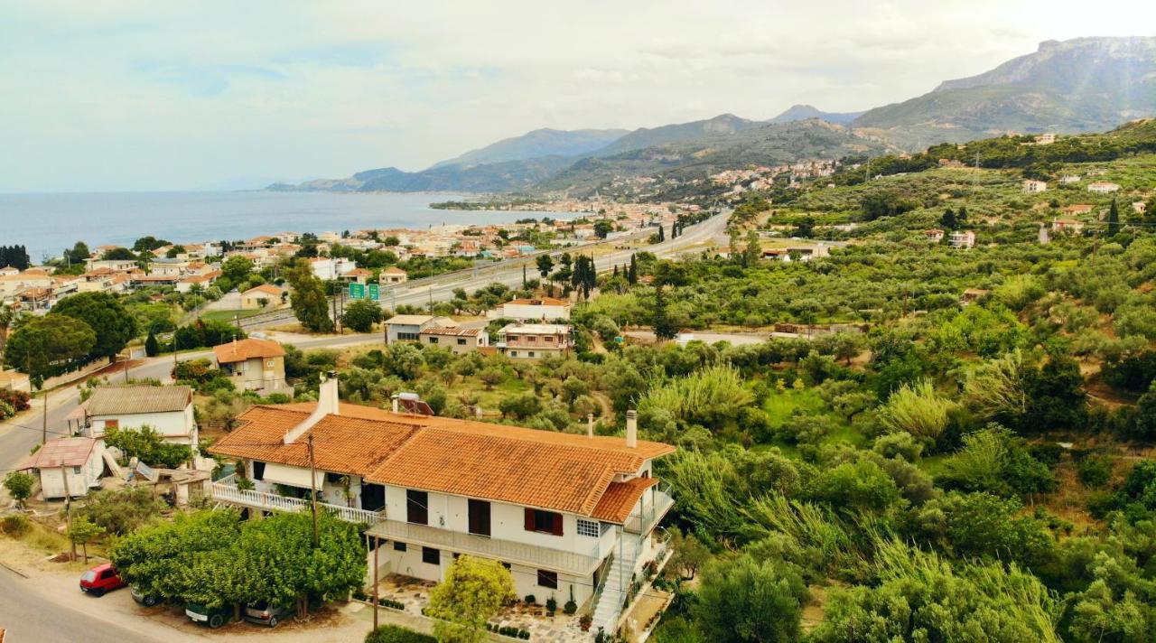 Four Seasons Relaxing Villa アクラタ エクステリア 写真